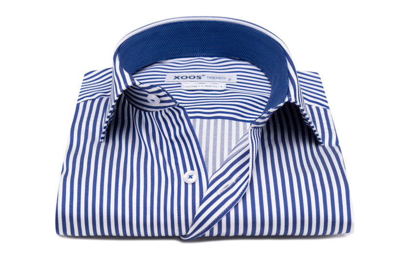 Chemise bleue à rayures batons