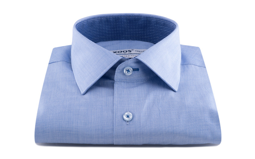 Chemise en fil-a-fil bleu...