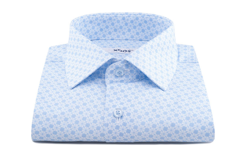 Chemise bleue motif...