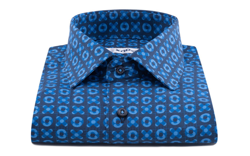 Chemise bleue motif...