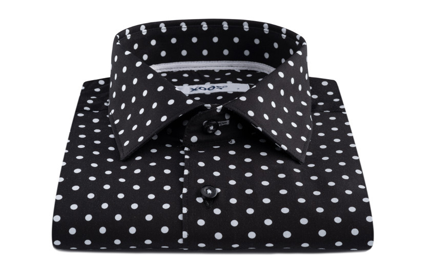 Chemise noire à pois